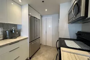 1717 N Bayshore Dr, Miami, FL 33132 - Photo 5