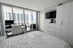 1717 N Bayshore Dr, Miami, FL 33132 - Photo 27