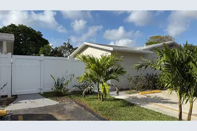 220 NW 12th St, Pompano Beach, FL 33060 - Photo 7