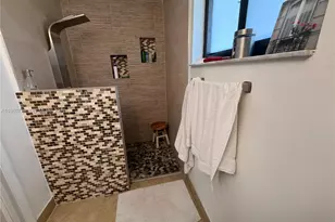 6641 NW 174th Terrace, Hialeah, FL 33015 - Photo 21