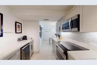 6039 Collins Ave #1223, Miami Beach, FL 33140 - Photo 17