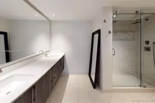 6039 Collins Ave, Miami Beach, FL 33140 - Photo 7