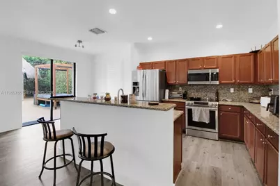 17343 SW 155th Ct, Miami, FL 33187 - Photo 15