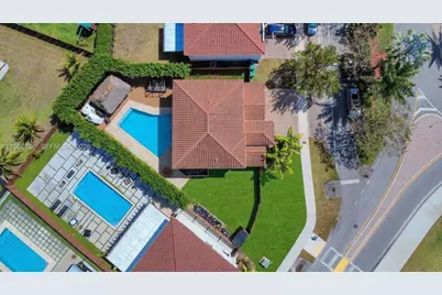 17343 SW 155th Ct, Miami, FL 33187 - Photo 5