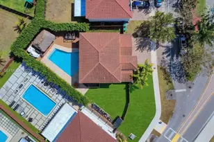 17343 SW 155th Ct, Miami, FL 33187 - Photo 5