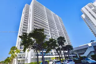 20505 E Country Club Dr, Aventura, FL 33180 - Photo 1