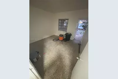 624 NE 7th Ave #3, Fort Lauderdale, FL 33304 - Photo 1