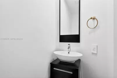 701 Brickell Key Blvd #LPH-06, Miami, FL 33131 - Photo 23