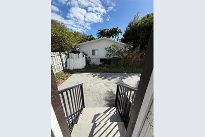 2238 NW 5th St #3, Miami, FL 33125 - Photo 9