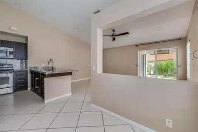 1046 Golden Cane Dr, Weston, FL 33327 - Photo 9