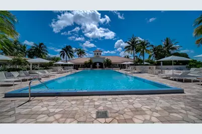 20000 E Country Club Dr #512, Aventura, FL 33180 - Photo 43