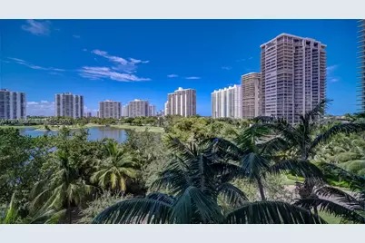 20000 E Country Club Dr #512, Aventura, FL 33180 - Photo 1