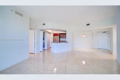 20000 E Country Club Dr #512, Aventura, FL 33180 - Photo 5