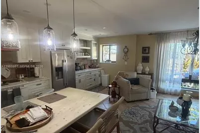 10720 SW 43rd Ln, Miami, FL 33165 - Photo 13