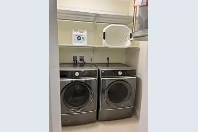 685 W 77th St, Hialeah, FL 33014 - Photo 13