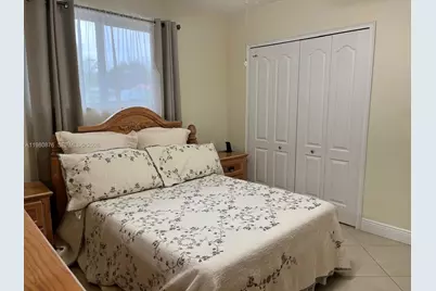 685 W 77th St, Hialeah, FL 33014 - Photo 21