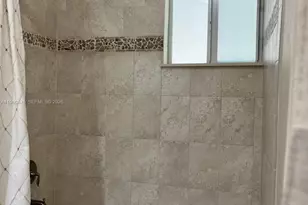 685 W 77th St, Hialeah, FL 33014 - Photo 27