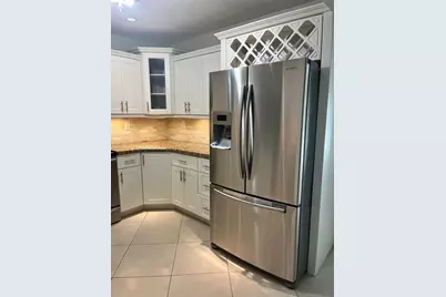 685 W 77th St, Hialeah, FL 33014 - Photo 9