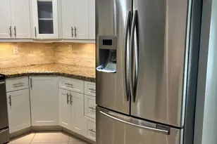 685 W 77th St, Hialeah, FL 33014 - Photo 9