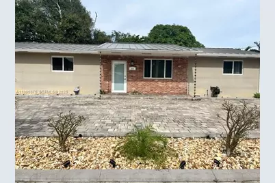 685 W 77th St, Hialeah, FL 33014 - Photo 1