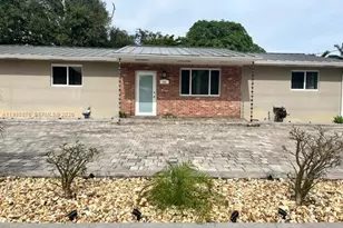 685 W 77th St, Hialeah, FL 33014 - Photo 1