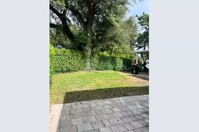 685 W 77th St, Hialeah, FL 33014 - Photo 35