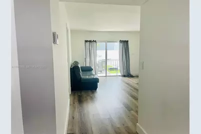 9520 SW 8th St #123, Miami, FL 33174 - Photo 7