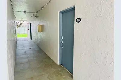 9520 SW 8th St #123, Miami, FL 33174 - Photo 5