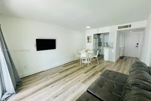 9520 SW 8th St, Miami, FL 33174 - Photo 13