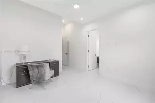 11780 NE 8th Ave, Biscayne Park, FL 33161 - Photo 45