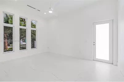 11780 NE 8th Ave, Biscayne Park, FL 33161 - Photo 41