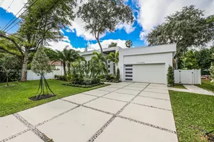 11780 NE 8th Ave, Biscayne Park, FL 33161 - Photo 3