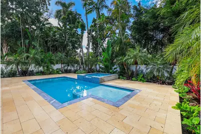 11780 NE 8th Ave, Biscayne Park, FL 33161 - Photo 55