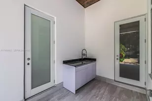 11780 NE 8th Ave, Biscayne Park, FL 33161 - Photo 15