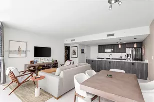 665 NE 25th St, Miami, FL 33137 - Photo 15
