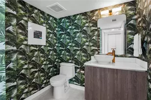 665 NE 25th St, Miami, FL 33137 - Photo 31