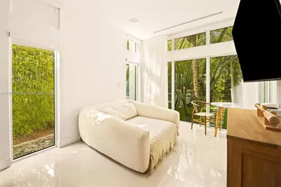 865 W 47th St, Miami Beach, FL 33140 - Photo 23