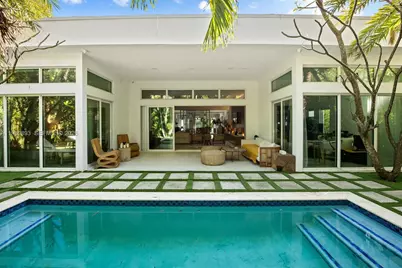 865 W 47th St, Miami Beach, FL 33140 - Photo 29