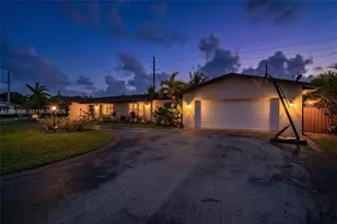 8700 SW 83rd Ct, Miami, FL 33143 - Photo 5