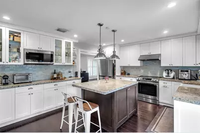 8700 SW 83rd Ct, Miami, FL 33143 - Photo 15