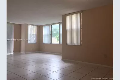 17890 W Dixie Hwy #106, North Miami Beach, FL 33160 - Photo 5