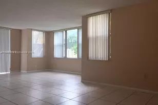 17890 W Dixie Hwy, North Miami Beach, FL 33160 - Photo 5