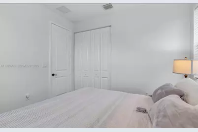 3274 W 96th Pl, Hialeah, FL 33018 - Photo 23