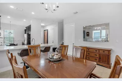 3274 W 96th Pl, Hialeah, FL 33018 - Photo 7