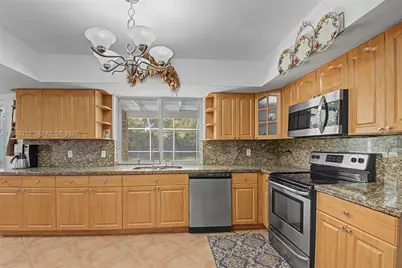 8241 SW 146th St, Palmetto Bay, FL 33158 - Photo 7