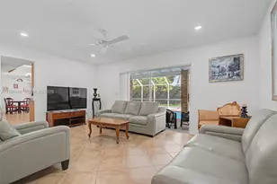 8241 SW 146th St, Palmetto Bay, FL 33158 - Photo 9