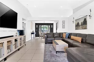 9770 SW 216th Terrace, Cutler Bay, FL 33190 - Photo 7