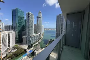 77 SE 5th St, Miami, FL 33131 - Photo 7