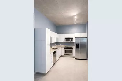 234 NE 3rd St #504, Miami, FL 33132 - Photo 3