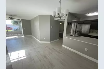 2811 N Oakland Forest Dr #110, Oakland Park, FL 33309 - Photo 5